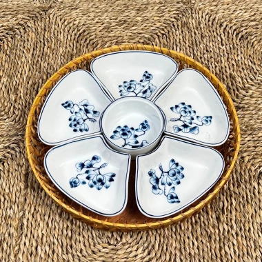 Bộ bát đĩa hoa mặt trời cúng gia tiên - Gốm sứ cao cấp, giảm giá 20% chỉ 450.000₫ 6 Bộ bát đĩa hoa mặt trời cúng gia tiên - Gốm sứ cao cấp, giảm giá 20% chỉ 450.000₫ 6