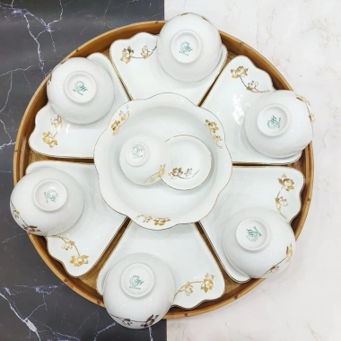 Bộ Bát Đĩa Hoa Mặt Trời Cúng Gia Tiên Sen Vàng Kim Vẽ Tay - Sứ Bát Tràng Cao Cấp, Tô Canh, Bát Cơm - Giá ưu đãi 360.000₫ 3 Bộ Bát Đĩa Hoa Mặt Trời Cúng Gia Tiên Sen Vàng Kim Vẽ Tay - Sứ Bát Tràng Cao Cấp, Tô Canh, Bát Cơm - Giá ưu đãi 360.000₫ 3