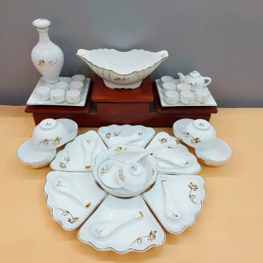 Bộ Bát Đĩa Hoa Mặt Trời Cúng Gia Tiên Sen Vàng Kim Vẽ Tay - Sứ Bát Tràng Cao Cấp, Tô Canh, Bát Cơm - Giá ưu đãi 360.000₫