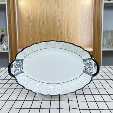 Bộ bát đĩa họa tiết viền kẻ GIÁ LẺ 30.000đ Đầy đủ món, chất lượng cao, giá chỉ 36.300đ