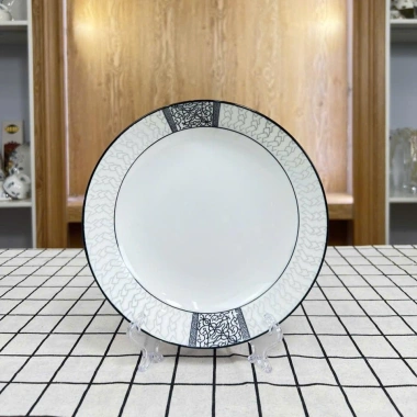 Bộ bát đĩa họa tiết viền kẻ GIÁ LẺ 30.000đ Đầy đủ món, chất lượng cao, giá chỉ 36.300đ