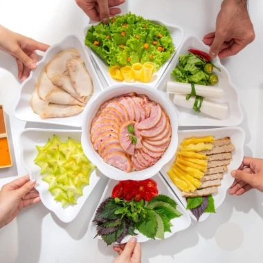 Bộ Bát Đĩa Nhựa Việt Nhật 7 Món Hình Hoa Mặt Trời - Đĩa Cúng Gia Tiên, Bày Mâm Cỗ Đẹp Giá Ưu Đãi 75.000 VND 4