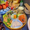 Bộ Bát Đĩa Sứ Cao Cấp Hoa Mai M198: Kèm Khay Mây Đựng Thức Ăn Thờ Cúng 6