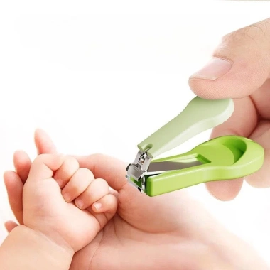 Bộ Cắt Móng Tay Bé Đa Năng An Toàn 4 Chi Tiết + Hộp Đựng Giá Ưu Đãi 29.000₫