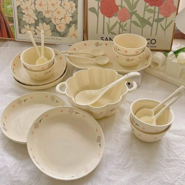 Bộ chén sú, đĩa, thố, tô, ly hoa kem - Giá 20.580₫, dụng cụ ăn cơm gia đình