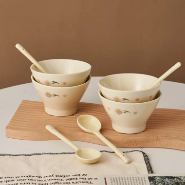 Bộ chén sú, đĩa, thố, tô, ly hoa kem - Giá 20.580₫, dụng cụ ăn cơm gia đình