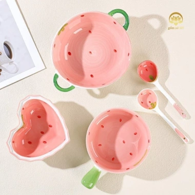 Bộ chén sứ, đĩa, thố, tô, ly họa tiết dâu tây - Đồ ăn đáng yêu, giá 25.000 VND