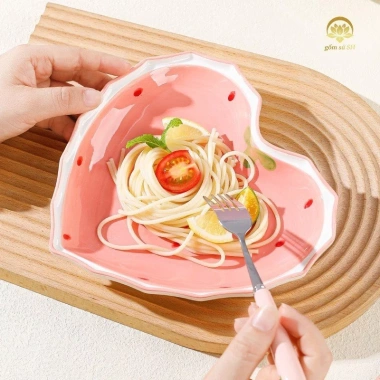 Bộ chén sứ, đĩa, thố, tô, ly họa tiết dâu tây - Đồ ăn đáng yêu, giá 25.000 VND 6 Bộ chén sứ, đĩa, thố, tô, ly họa tiết dâu tây - Đồ ăn đáng yêu, giá 25.000 VND 6