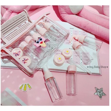 Bộ chiết mỹ phẩm du lịch 10 món siêu cute độc quyền kèm sticker heo hồng, khiên Sa.Ku.Ra, giá chỉ 51.000 VND