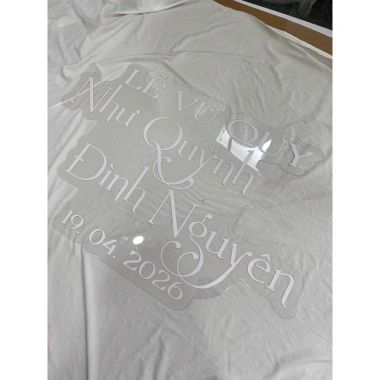 Bộ chữ FOMET 5LI decal màu tùy chọn, nền mica, bảng tên cô dâu chú rể - 450.000₫ 5