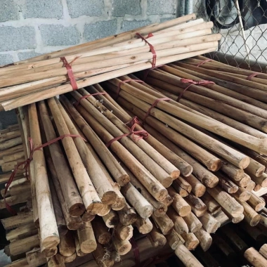 Bó Cọc Gỗ 20 Thanh Keo Tròn 30mm*130cm - Giàn Leo Cây, Deco Thôn Quê, Giá chỉ 90.000₫