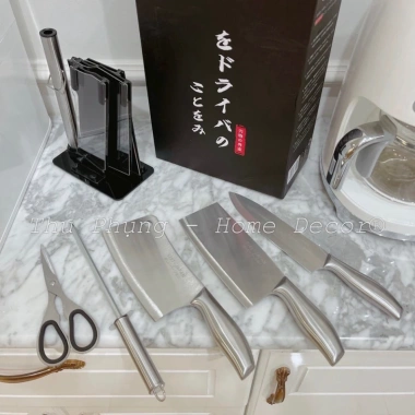 Bộ dao kéo Nhật PTLUXURY 5 món + đế sang trọng – Nhập khẩu, giá ưu đãi 179.000₫