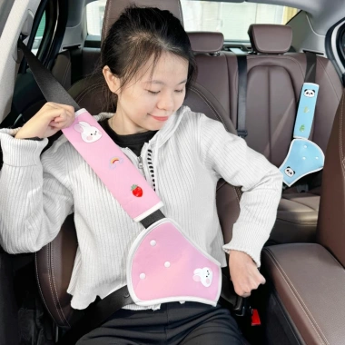 Bộ đệm bảo vệ đai an toàn và bụng bé ngồi xe hơi điều chỉnh dây chống trầy xước cổ giảm giá 69k