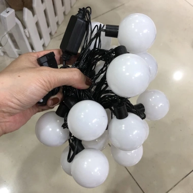 Bộ đèn 20 bóng tròn 4,5cm ánh sáng vàng, dài 5m/10m, cây thông Noel Tết - 99.000₫ 9