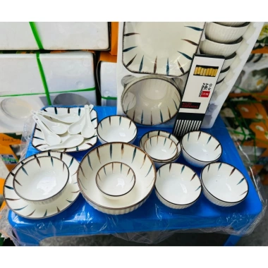 Bộ đồ ăn 11 món cao cấp gốm sứ - bát, đĩa, tô, chén - Giá ưu đãi 145.000 VND