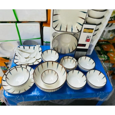 Bộ đồ ăn 11 món cao cấp gốm sứ - bát, đĩa, tô, chén - Giá ưu đãi 145.000 VND
