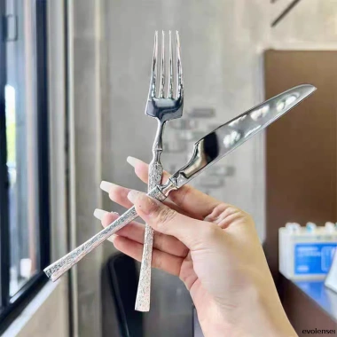 Bộ Đồ Ăn Thép Không Gỉ 304 - Tay Cầm Eo Nhỏ, Dao Nĩa Thìa Chắc Chắn, Giá Ưu Đãi 17.790 VND