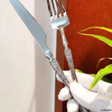 Bộ Đồ Ăn Thép Không Gỉ 304 - Tay Cầm Eo Nhỏ, Dao Nĩa Thìa Chắc Chắn, Giá Ưu Đãi 17.790 VND