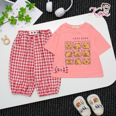 Bộ đồ bé gái áo thun Capybara và quần caro cotton thoáng mát, dễ thương, giá ưu đãi 188k