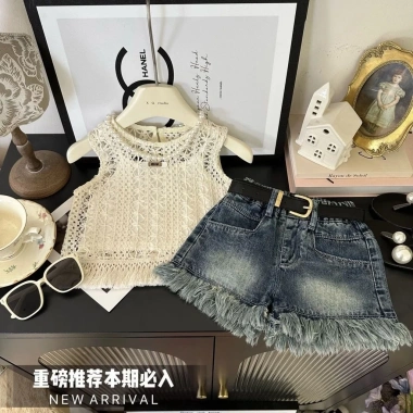 Bộ đồ bé gái tay ngắn mùa hè phong cách mới Rỗng Denim giá chỉ 406.548 VND