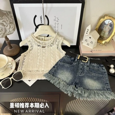 Bộ đồ bé gái tay ngắn mùa hè phong cách mới Rỗng Denim giá chỉ 406.548 VND