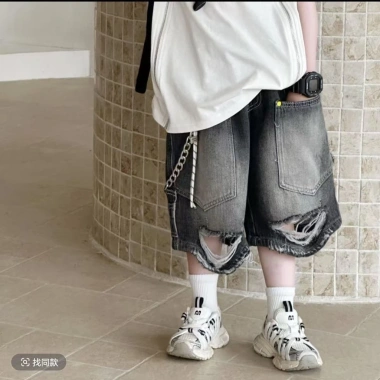 Bộ đồ bé trai mùa hè phong cách Hàn Quốc không tay Denim rách - Mẫu mới, giá ưu đãi 264.590₫ 2