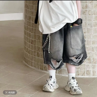 Bộ đồ bé trai mùa hè phong cách Hàn Quốc không tay Denim rách - Mẫu mới, giá ưu đãi 264.590₫ 5