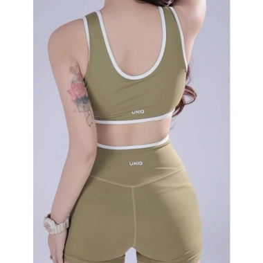 Bộ Đồ Gym Yoga Nữ UNIQ Cool Peel - Áo Cổ Vuông Viền Trắng + Quần Legging Đùi Cạp Chéo Giá 403.200 VND 6