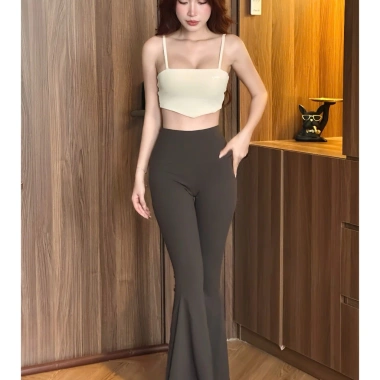 Bộ Đồ Gym Yoga Nữ UNIQ Peel - Áo Hai Dây Buộc Nơ Lưng và Quần Legging Ống Loe 497k 3