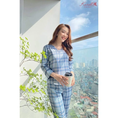 Bộ đồ mặc nhà nữ lụa luxury NH21.011 cổ tim, quần dài tay lửng, hoạ tiết kẻ - 267.500₫