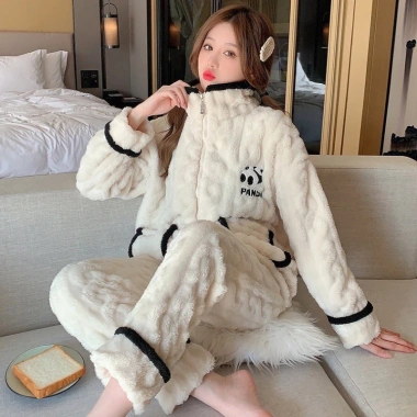 Bộ Đồ Ngủ Bông FreeSize PANDA Trắng Giữ Nhiệt Bo Gấu Siêu Ấm 175 LILIRIA - Giá 209k