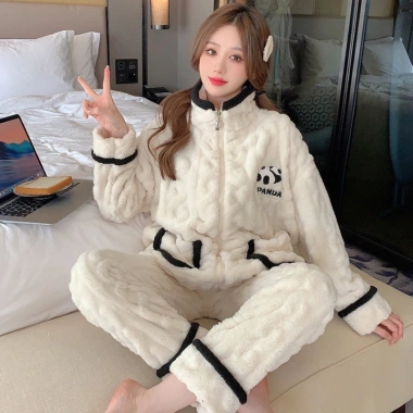 Bộ Đồ Ngủ Bông FreeSize PANDA Trắng Giữ Nhiệt Bo Gấu Siêu Ấm 175 LILIRIA - Giá 209k