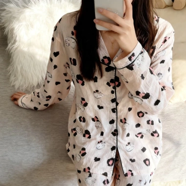 Bộ Đồ Ngủ Cotton Hello Kitty Họa Tiết Da Báo Thiết Kế Mỏng Thích Hợp Thu Đông Giá Ưu Đãi 148.658 VND