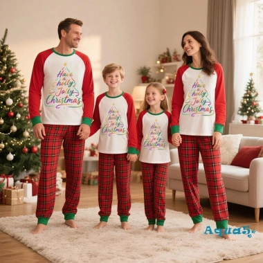 Bộ đồ ngủ dài tay Aqua-Family 2 chiếc, in chữ Giáng sinh, quần kẻ sọc - 326.160 VND