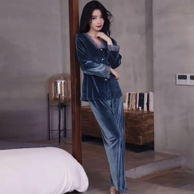 Bộ đồ ngủ dài tay nhung ấm áp, thời trang thu đông cho nữ - Giá ưu đãi 443.945 VND 4 Bộ đồ ngủ dài tay nhung ấm áp, thời trang thu đông cho nữ - Giá ưu đãi 443.945 VND 4