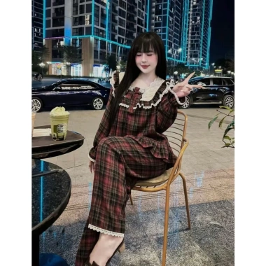 Bộ Đồ Ngủ Nữ Caro Cổ Vuông Ren Vintage - Dáng Rộng Dễ Thương, Giá 215.000₫