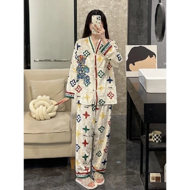 Bộ Đồ Ngủ Nữ Chữ Gấu Vàng Nhung Dài Tay Homewear Xuân Thu 2.024 Kích Thước Lớn Giá ưu đãi 467.942 VND