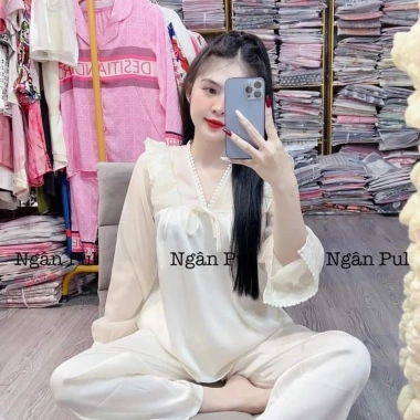 Bộ đồ ngủ nữ cổ V von ren, pijama tay dài, quần dài lụa xước, freesize 40-80kg, giảm còn 165.000