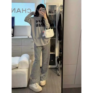 Bộ Đồ Ngủ Nữ Dài Tay Ống Rộng Hàn Quốc - Cạp Cao Tôn Dáng, Vải Mềm Mại, Thời Trang 120k