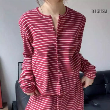 Bộ Đồ Ngủ Nữ Hàn Quốc Hoa Hồng Sọc Đỏ - Tay Dài Quần Dài Cardigan, 214.400 VND