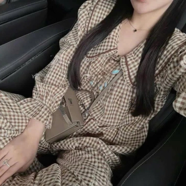 Bộ đồ ngủ nữ thu đông tay dài cổ sen, túi đính nơ, quần dài caro - Giá chỉ 289k