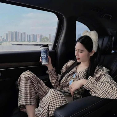 Bộ đồ ngủ nữ thu đông tay dài cổ sen, túi đính nơ, quần dài caro - Giá chỉ 289k