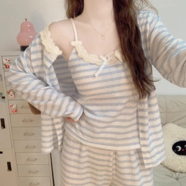 Bộ Đồ Ngủ Nữ Xuân Thu 2.025 - Sling Dài Tay Ba Mảnh, Miếng Lót Ngực, Thân Thiện Da