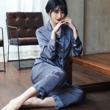 Bộ Đồ Ngủ Pijama Lụa Gấm Cao Cấp Áo Dài - Quần Dài Giá Ưu Đãi 129k