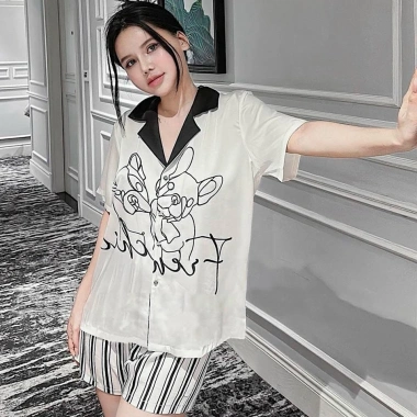 Bộ Đồ Ngủ Pijama Lụa Hàng Châu Cao Cấp Loại 1 Mềm Mại Thoải Mái Giá 389.500₫