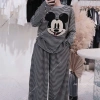 Bộ đồ nhà nữ sọc ngang tay, quần rộng in Mickey – Tiểu thư dễ thương giá 259k 6