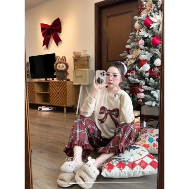 Bộ đồ nữ cotton nơ mix, quần kẻ ống xuông siêu thời trang - SaYa Shop hcom3.510, chỉ 269k