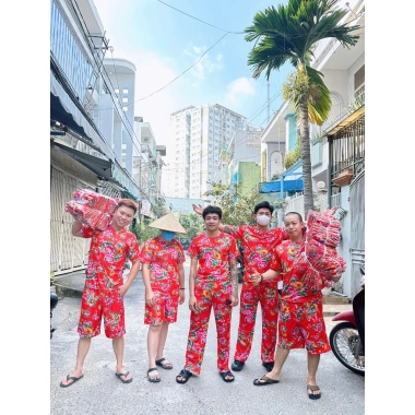 Bộ Đồ Thể Thao Unisex K1 Hoa Lá Cành - Áo Thun Tay Ngắn Cổ Tròn, Quần Ống Rộng Thêu In Hoa Con Công, Giá chỉ 69.000₫ 7