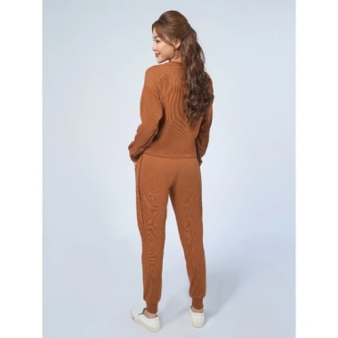 Bộ đồ thể thao Winny Pique CVC quần dài tay dài, mặc nhà - Giá 467.600 VND 3 Bộ đồ thể thao Winny Pique CVC quần dài tay dài, mặc nhà - Giá 467.600 VND 3