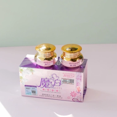 Bộ đôi Kem Hoàng Cung ngày & đêm - Dưỡng ẩm sâu, ngăn lão hoá, giảm 20% chỉ 178.000₫